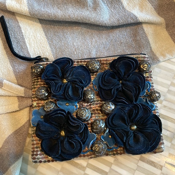 Anthropologie Handbags - Anthropologie clutch (bw)